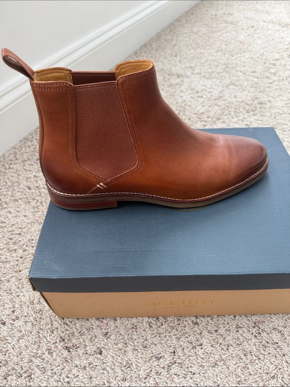 Men's Sperry Gold Exeter Chelsea Boot in Saddle Brown Leather
